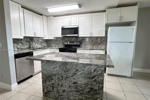 Condominio en alquiler en Boynton Beach, Florida, 2 dormitorios, 84.45 m2 № 1975798 - foto 1