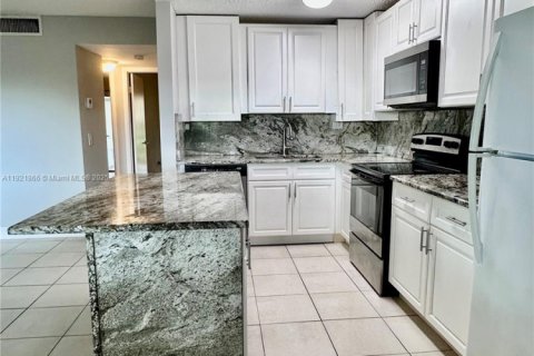 Condominio en alquiler en Boynton Beach, Florida, 2 dormitorios, 84.45 m2 № 1975798 - foto 5