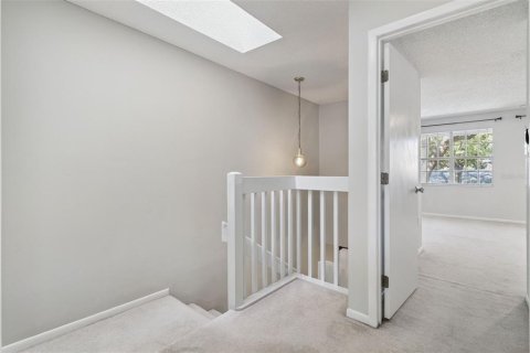 Condo in Altamonte Springs, Florida, 2 bedrooms № 2237288 - photo 18