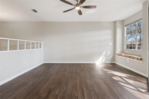Condo in Altamonte Springs, Florida, 2 bedrooms № 2237288 - photo 9