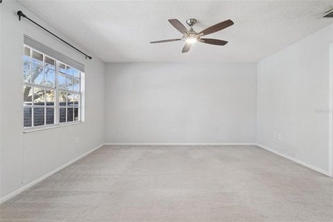 Condo in Altamonte Springs, Florida, 2 bedrooms № 2237288 - photo 20