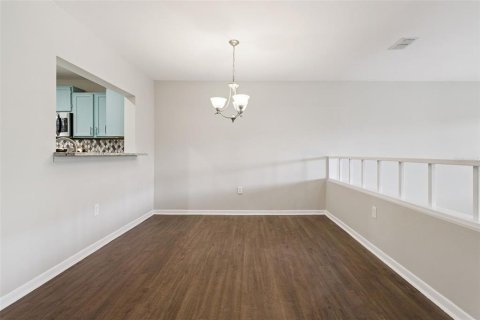 Condo in Altamonte Springs, Florida, 2 bedrooms № 2237288 - photo 13