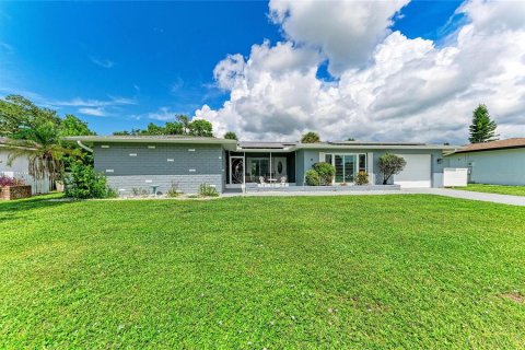 Casa en Rotonda, Florida 3 dormitorios, 167.6 m2 № 2379650