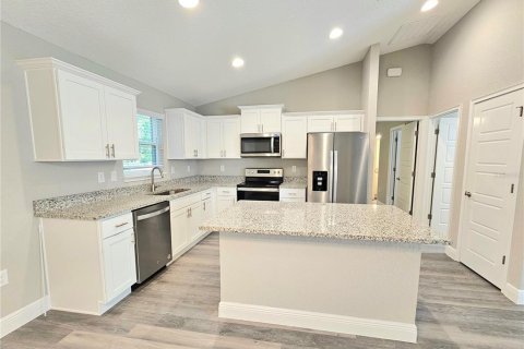Villa ou maison à louer à Ocala, Floride: 3 chambres, 134.71 m2 № 2423841 - photo 3