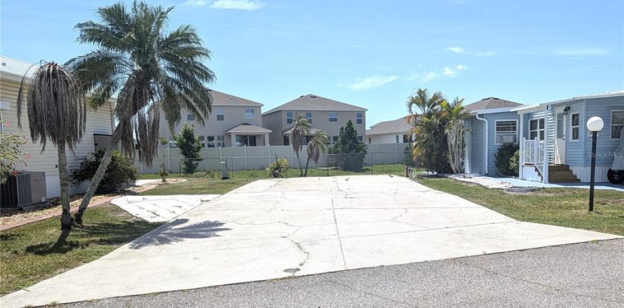 Land in Bradenton, Florida № 2212263