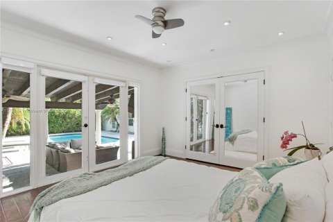House in Coral Gables, Florida 5 bedrooms, 246.1 sq.m. № 1728083 - photo 23