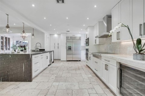 House in Coral Gables, Florida 5 bedrooms, 246.1 sq.m. № 1728083 - photo 1