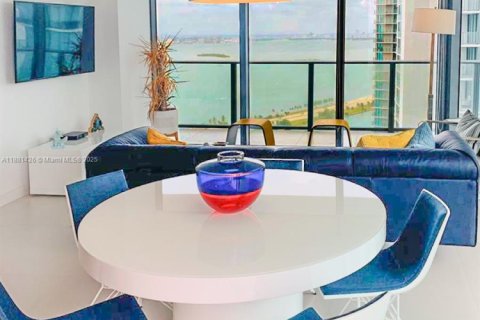 Condo in Miami, Florida, 3 bedrooms  № 1925097 - photo 7