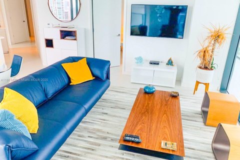 Condo in Miami, Florida, 3 bedrooms  № 1925097 - photo 5