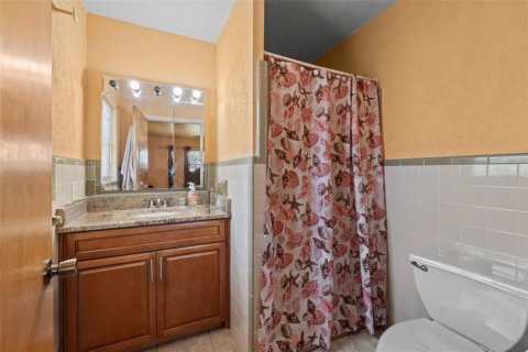 House in Winter Haven, Florida 3 bedrooms, 142.7 sq.m. № 1793849 - photo 26