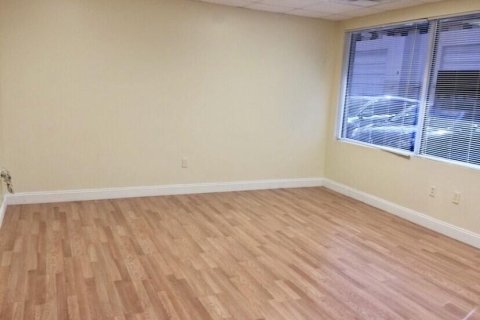 Propiedad comercial en venta en Margate, Florida № 2250055 - foto 12