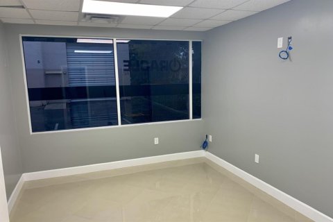 Propiedad comercial en venta en Margate, Florida № 2250055 - foto 14