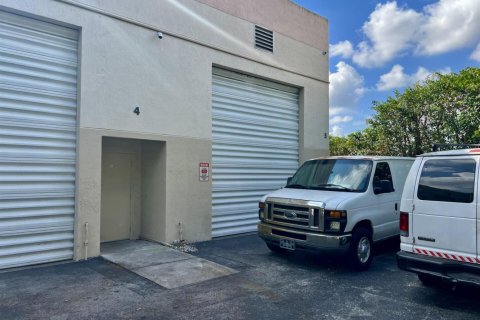 Propiedad comercial en venta en Margate, Florida № 2250055 - foto 6