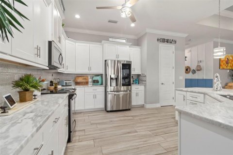 Villa ou maison à vendre à Bradenton, Floride: 4 chambres, 252.97 m2 № 2209084 - photo 15