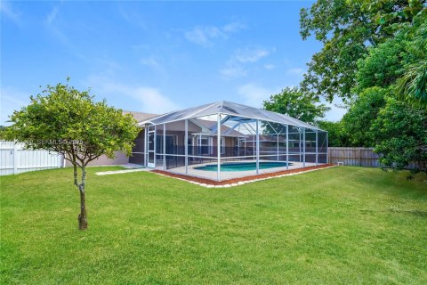 Купить виллу или дом в Порт-Сент-Луси, Флорида 3 спальни, 140м2, № 1991421 - фото 14