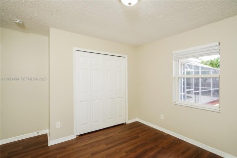 Купить виллу или дом в Порт-Сент-Луси, Флорида 3 спальни, 140м2, № 1991421 - фото 6