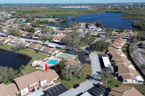 Copropriété à vendre à Holiday, Floride: 2 chambres, 122.45 m2 № 1557436 - photo 5