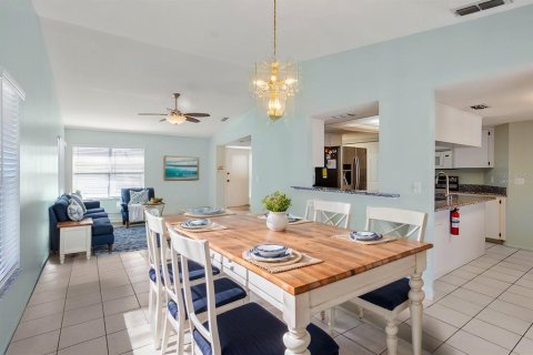 Copropriété à vendre à Holiday, Floride: 2 chambres, 122.45 m2 № 1557436 - photo 18