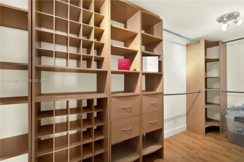 Copropriété à vendre à Sunny Isles Beach, Floride: 2 chambres, 126.07 m2 № 2019512 - photo 27