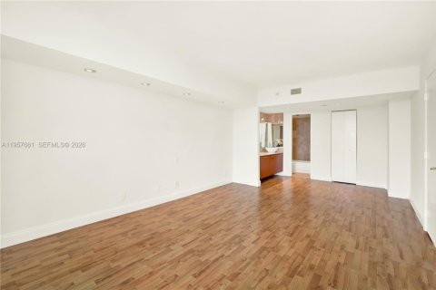 Copropriété à vendre à Sunny Isles Beach, Floride: 2 chambres, 126.07 m2 № 2019512 - photo 20