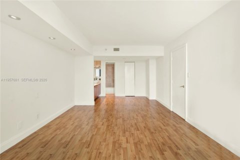 Copropriété à vendre à Sunny Isles Beach, Floride: 2 chambres, 126.07 m2 № 2019512 - photo 21
