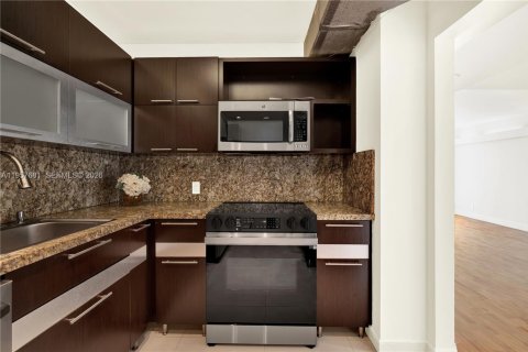 Copropriété à vendre à Sunny Isles Beach, Floride: 2 chambres, 126.07 m2 № 2019512 - photo 30