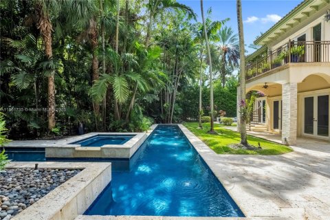 House in Miami, Florida 6 bedrooms, 611.3 sq.m. № 1890081 - photo 30