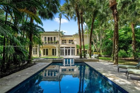 House in Miami, Florida 6 bedrooms, 611.3 sq.m. № 1890081 - photo 5