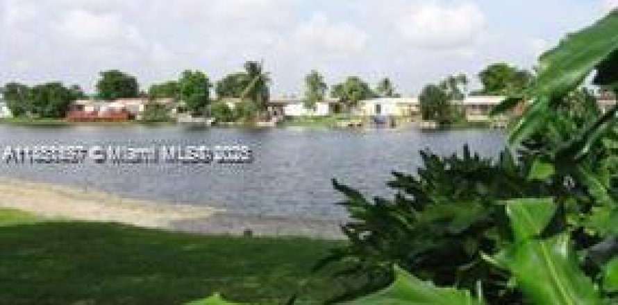 Condo à Pembroke Pines, Floride, 2 chambres № 1866989