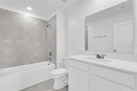 House in Davenport, Florida 4 bedrooms, 195.09 sq.m. № 2205698 - photo 17