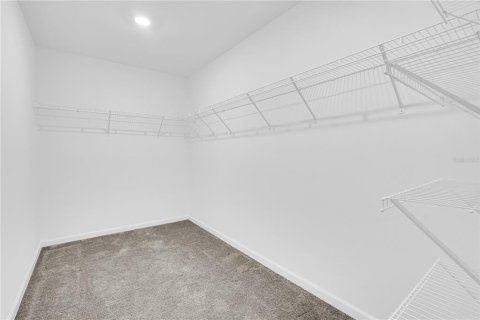 House in Davenport, Florida 4 bedrooms, 195.09 sq.m. № 2205698 - photo 7