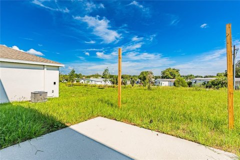 House in Davenport, Florida 4 bedrooms, 195.09 sq.m. № 2205698 - photo 15