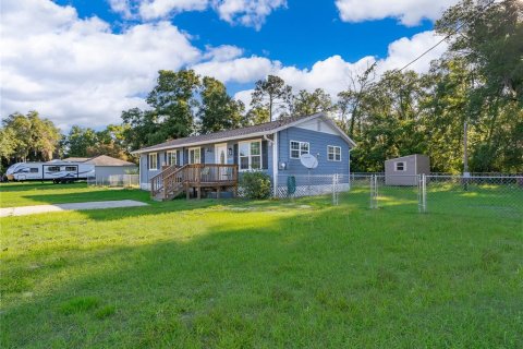 House in Umatilla, Florida 4 bedrooms, 111.48 sq.m. № 2095303 - photo 7