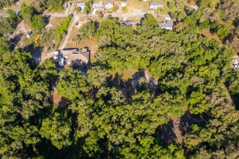 House in Umatilla, Florida 4 bedrooms, 111.48 sq.m. № 2095303 - photo 4