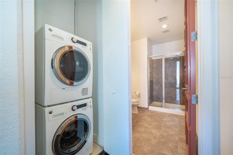 Condominio en alquiler en Orlando, Florida, 2 dormitorios, 116.13 m2 № 1747255 - foto 20