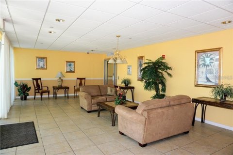 Condo in Saint Pete Beach, Florida, 1 bedroom  № 2210575 - photo 29