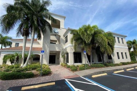 Propiedad comercial en alquiler en North Port, Florida, 1893.35 m2 № 1828637 - foto 3