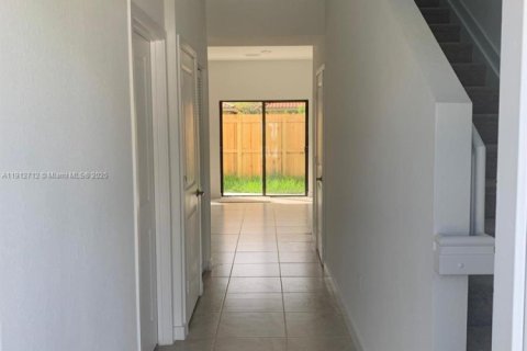 Townhouse in Homestead, Florida 3 bedrooms, 130.81 sq.m. № 1969104 - photo 21