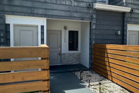 Townhouse in Homestead, Florida 3 bedrooms, 130.81 sq.m. № 1969104