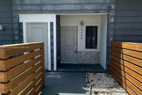 Townhouse in Homestead, Florida 3 bedrooms, 130.81 sq.m. № 1969104 - photo 2