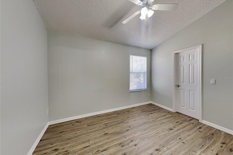 Villa ou maison à louer à Orlando, Floride: 4 chambres, 210.42 m2 № 2396512 - photo 15