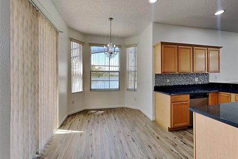 Villa ou maison à louer à Orlando, Floride: 4 chambres, 210.42 m2 № 2396512 - photo 7