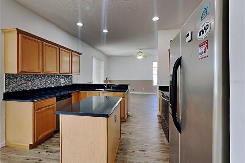 Villa ou maison à louer à Orlando, Floride: 4 chambres, 210.42 m2 № 2396512 - photo 5