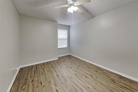 Villa ou maison à louer à Orlando, Floride: 4 chambres, 210.42 m2 № 2396512 - photo 16