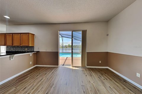 Villa ou maison à louer à Orlando, Floride: 4 chambres, 210.42 m2 № 2396512 - photo 4