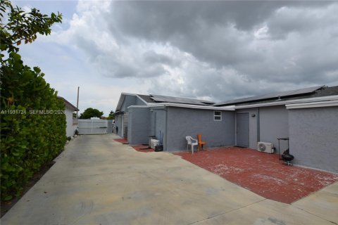 Casa en venta en Miami, Florida, 3 dormitorios, 115.57 m2 № 1995900 - foto 17