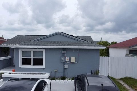 Casa en Miami, Florida 3 dormitorios, 115.57 m2 № 1995900