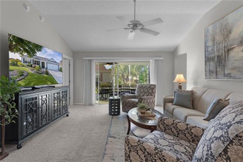 House in The Villages, Florida 3 bedrooms, 138.24 sq.m. № 1644018 - photo 7