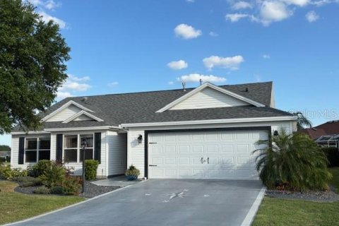 House in The Villages, Florida 3 bedrooms, 138.24 sq.m. № 1644018 - photo 1