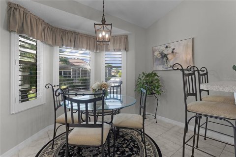 House in The Villages, Florida 3 bedrooms, 138.24 sq.m. № 1644018 - photo 19